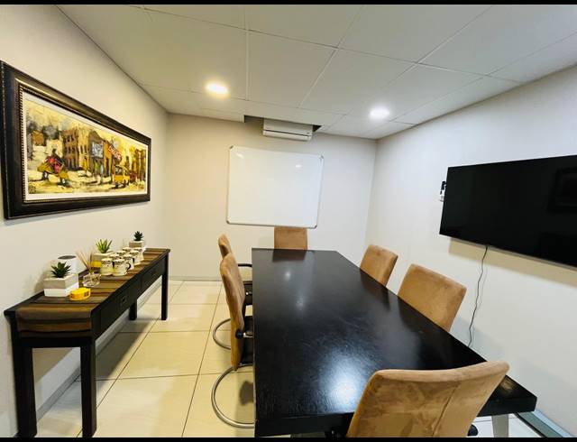 450M² OFFICE FOR SALE IN HALFWAY HOUSE